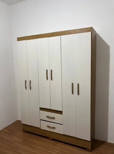 Guarda roupa 6 portas