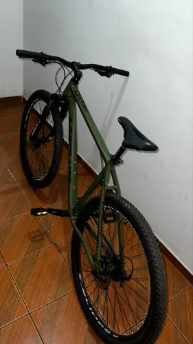 Mountain Bike Aro 29 Absolute Nero 3 - Verde Militar (Excelente Estado)