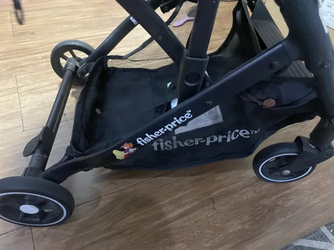 Carrinho de bebê dobrável