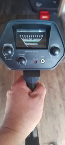 Vendo detector de metal novo