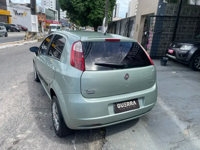 Fiat Punto Attractive 1.4 Fire Flex 8V 5P 2011