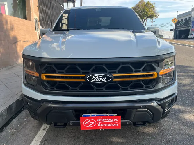Ford F-150 Tremor 4X4 5.0 V8 2025