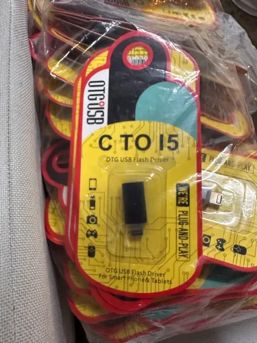 Lote de adaptadores Type-C - cerca de 70 unidades