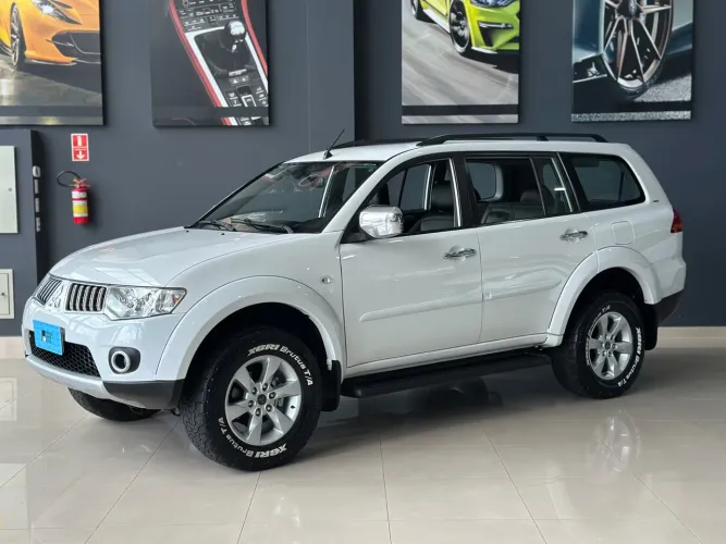 Mitsubishi Pajero Dakar/hpe 3.5 4X4 Flex 5P Aut. 2013