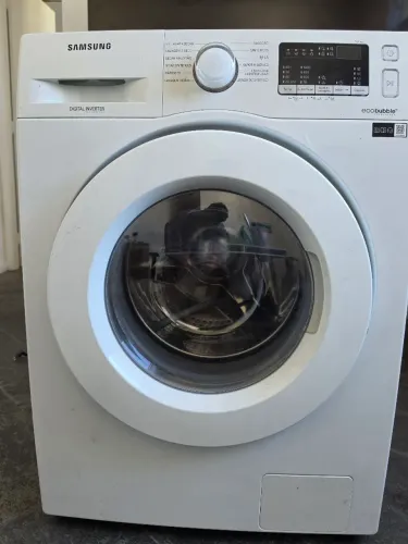 Lava e Seca modelo Eco bubble da Samsung. Excelente estado e ótima para sua comodidade.
