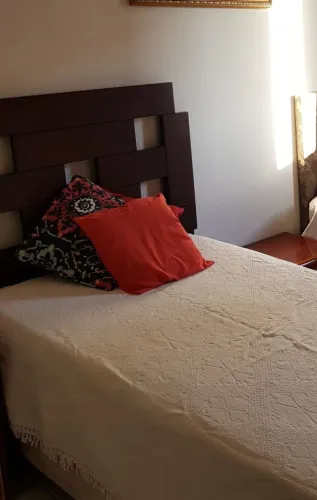 Vende se cabeceira