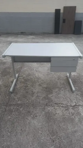 MESA DE ESCRITORIO