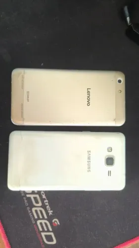 2 celulares pra retirar peças ( leia a descrição )