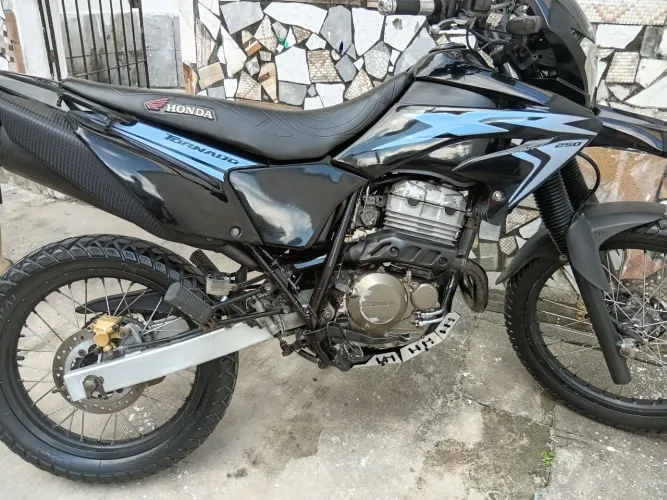 Tornado 250