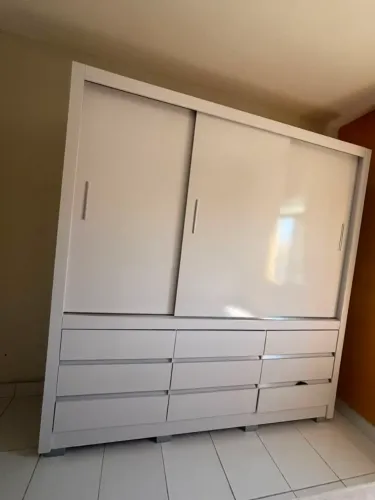 Guarda roupa 3 portas 9 gavetas