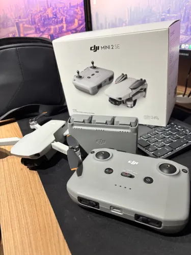 DJI Mini 2 Se + Fly More Combo