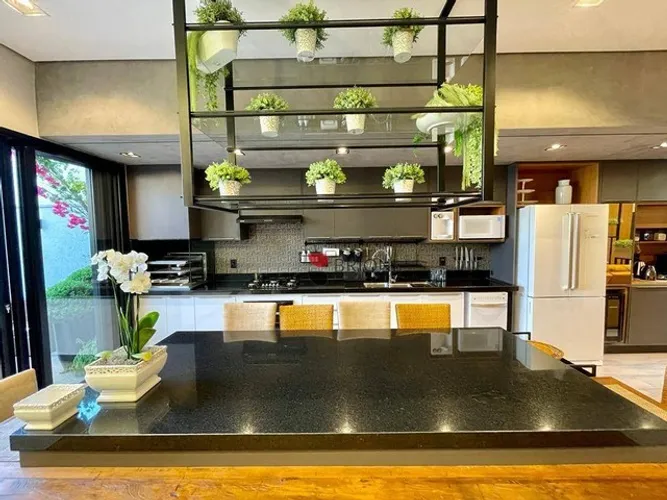 Casa com 3 dormitórios à venda, 250 m² por R$ 2.375.000,00 - Residencial Alto do Castelo -