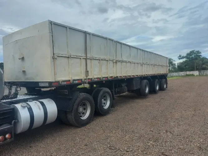 Carreta vanderléia 3 eixos randon 2008 c/pneus