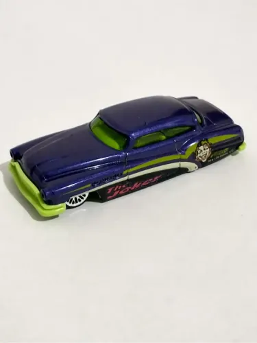 Miniatura Joker Mobile (Coringa) - Hot Wheels - 1/64 - LOOSE