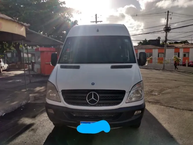 Aluguel de van com motorista 