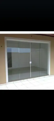 Porta de vidro temperado para área externa