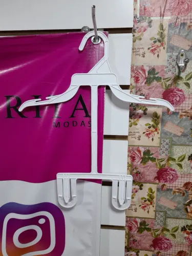 Cabide para conjunto infantil