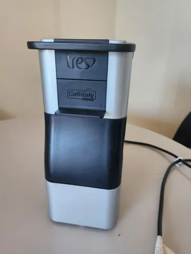 Cafeteira Elétrica Tres Caffitaly System