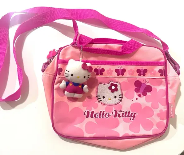 Bolsa infantil Hello Kitty praticamente nova