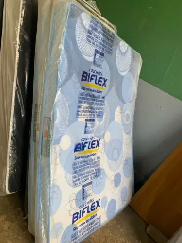 COLCHÃO CASAL BIFLEX D20 NOVO R$ 400,00