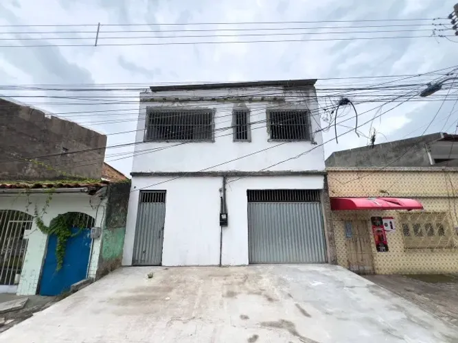 A.Moura Gestor Imobiliário-Vende em Belém-Pa um imóvel residencial e comercial com 5 aptos