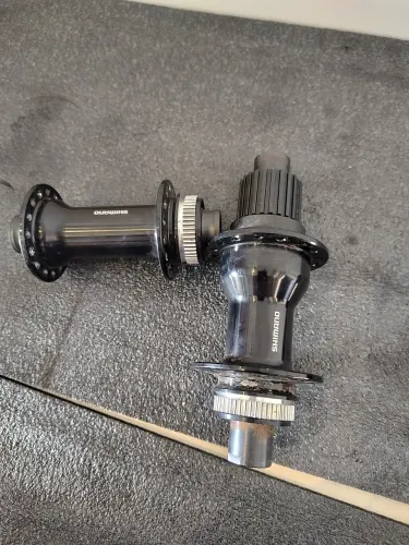 Cubos shimano boost 12v<br>Microspline 12v<br>32f <br><br>Microspline 12v<br>32f <br>