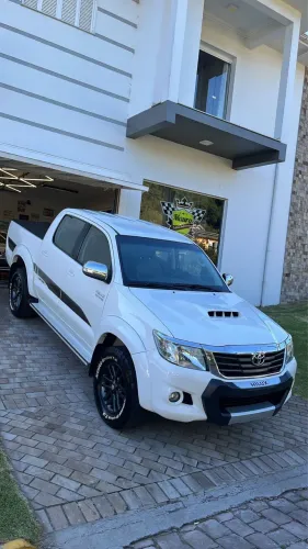 Toyota Hilux CD Limited 4X4 3.0 TDI Diesel Aut. 2015