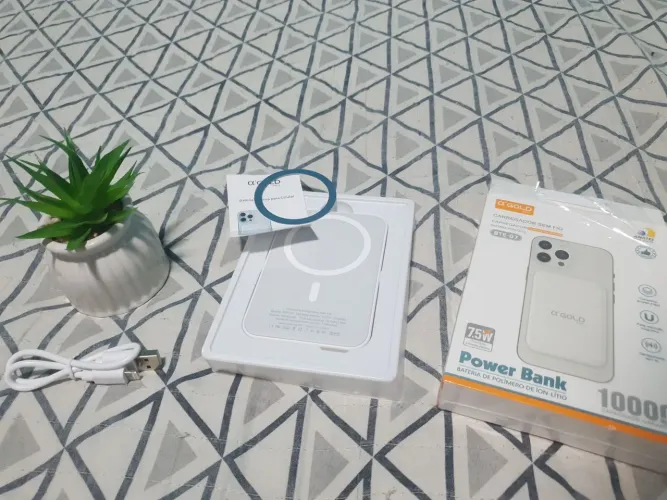 Carregador Portátil Power Bank 10000mAh gold indução magnético