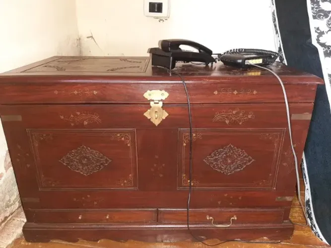 BAU ANTIGO  - ESTILO COLONIAL - ANTIGUIDADE