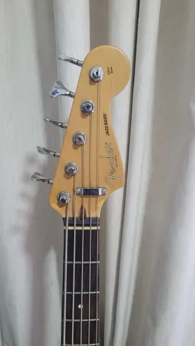 Baixo Fender deluxe Jazz Bass 5 Cordas