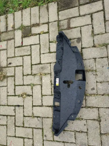 Defletor superior parachoque yaris 2018 a 2023