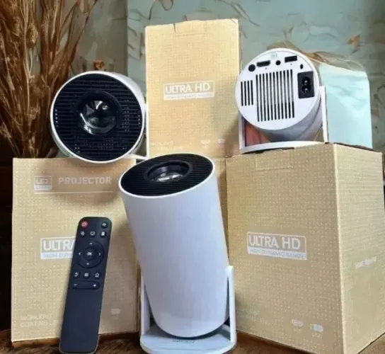 Lacrado Projetor HY300 Android 11 Wifi Bluetooth Tela até 120" Alta resolução