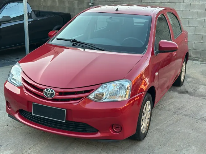 Toyota Etios X 1.3 Flex 16V 5P Mec. 2014