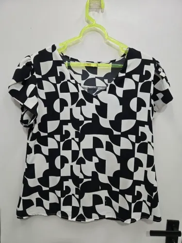 Lote de blusas feminina G