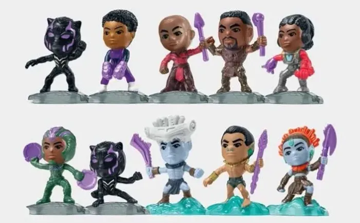 Bonecos McDonalds wakanda para sempre 