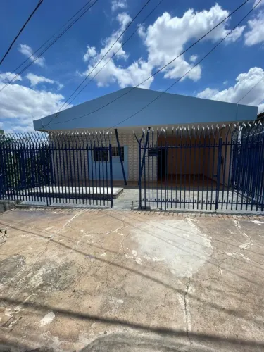 Casa 3 quartos bairro Santa Cruz 