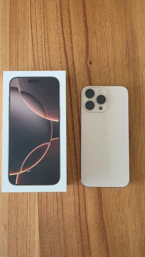 iPhone 16 Pro Max 256GB Desert -  Impecável, Edição Sofisticada, Para Público Exigente