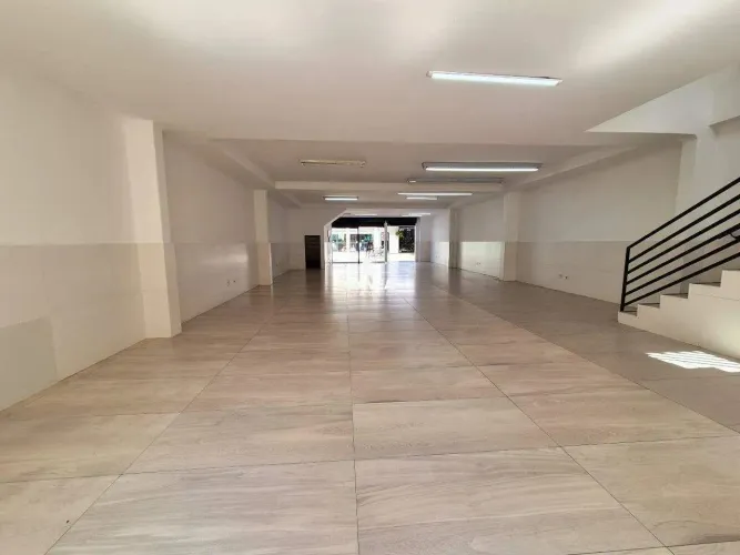 Loja grande no bairro pompéia