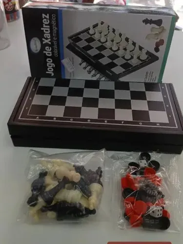 Jogo de Xadrez dama dobrado ou magnético - Novo