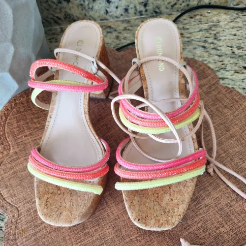 Sandália plataforma 37