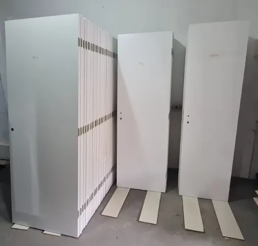Feirão de Portas Alto Padrão Brancas 60 70 80  ( SÓ A PORTA S/ ACESSÓRIOS)