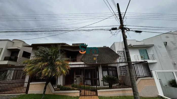 Casa para Alugar em Maria Goretti (Chapecó) 5 Quartos, Piscina e Conforto