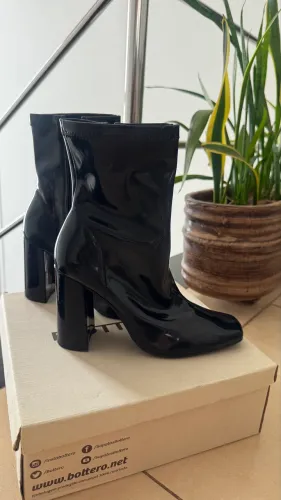 Bota de Vinil Preta - Bottero