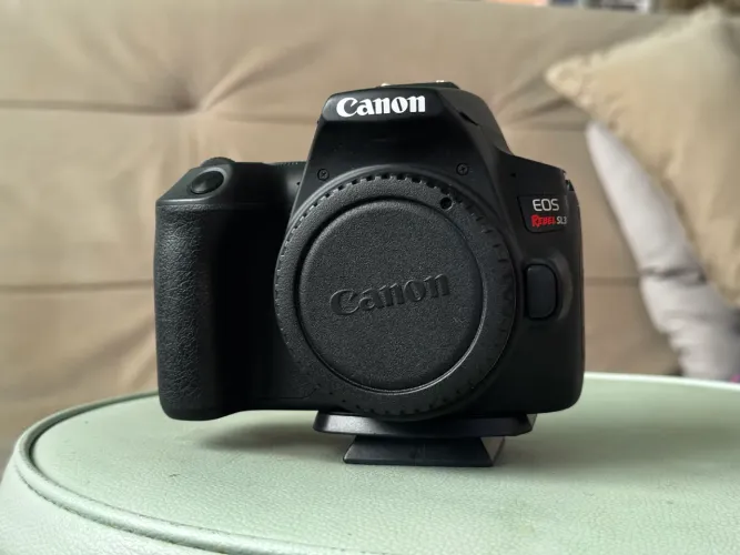 Canon SL3 EM ÓTIMO ESTADO