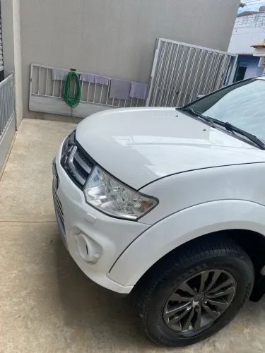 Mitsubishi Pajero Dakar HPE 3.2 4X4 T.I Dies 5P AUT 2015