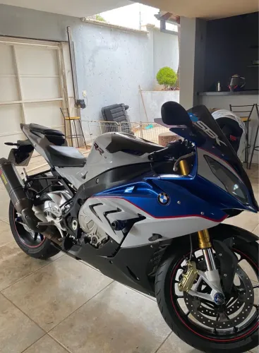 BMW - S1000RR 
