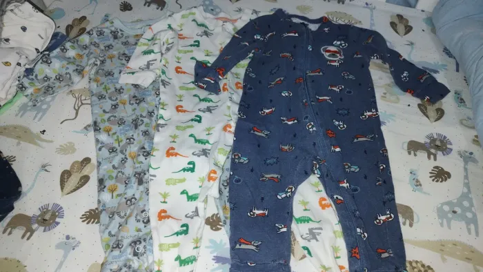 Kit de macacão de marca, tamanho 6 meses