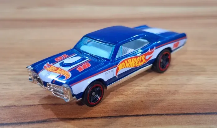 Hot Wheels '67 Pontiac GTO - HW Racing Series 2012 (Loose)