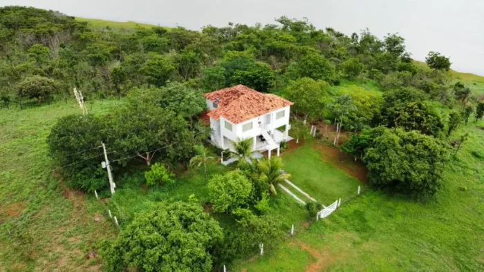 Corumbá III - 35 Km Luziania - GO - 5,8 Hec- 5 Quartos 3 suites R$ 1.500.000,00