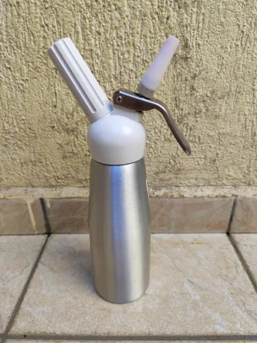 Garrafa Sifão de Chantilly em Alumínio Profissional FPro 500ml